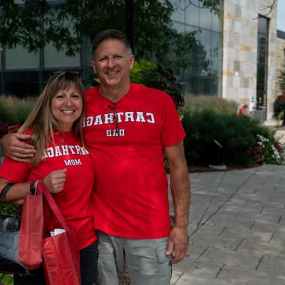 New Carthage parents at the 2022 New Student Arrival and Move-In.